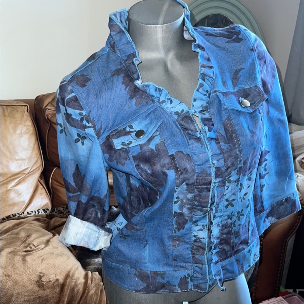 Floral Blue eyehook ruffle jacket small blue Olivia & Martin